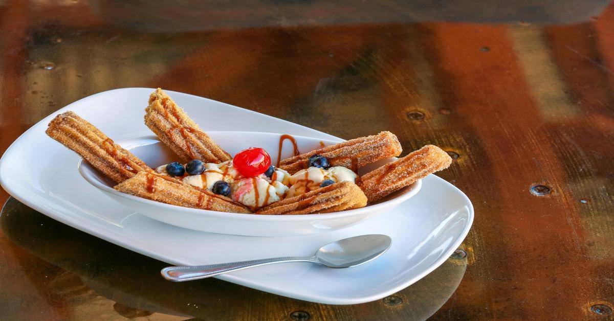 Churros with Chocolate Sauce: A Sweet Mexican Treat