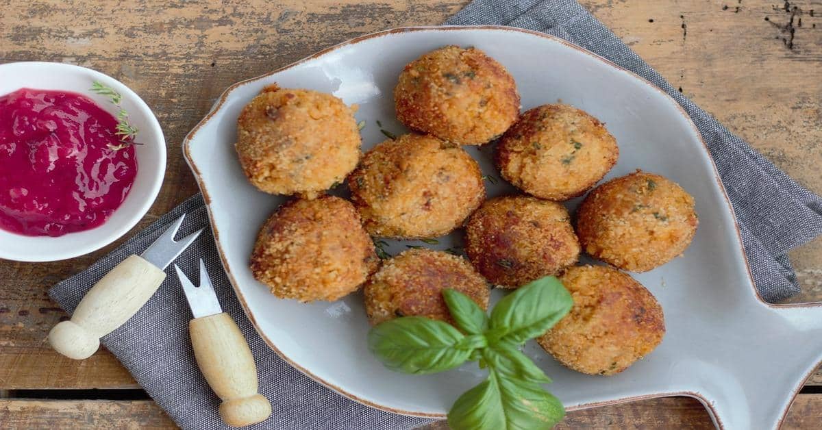 Mastering Swedish Köttbullar: Tips for Perfect Homemade Meatballs