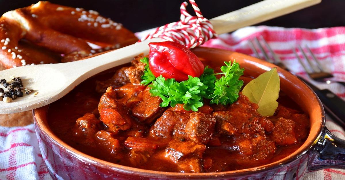 Key Ingredients and Variations: What Makes Goulash Unique?