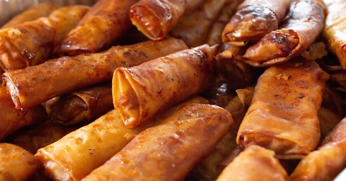 Crispy, Savory, Perfect: Iconic Snacks from Across Asia